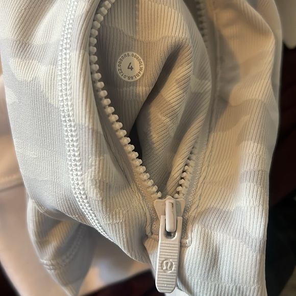 Lululemon Define Jacket *Luxtreme - Picture 12 of 13